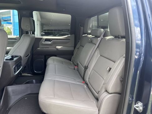 Used 2022 GMC Sierra 1500 SLT w/ SLT Premium Plus Package AWD/4WD image 27