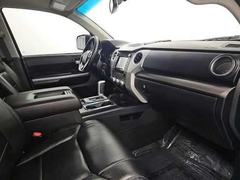 Used 2017 Toyota Tundra SR5 AWD/4WD image 34