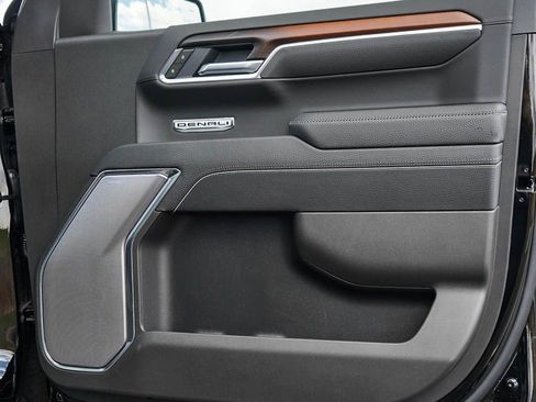 New 2025 GMC Sierra 1500 Denali w/ Denali Reserve Package image 8