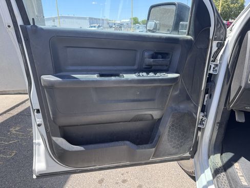 Used 2013 RAM 2500 Tradesman w/ Chrome Appearance Group AWD/4WD image 11