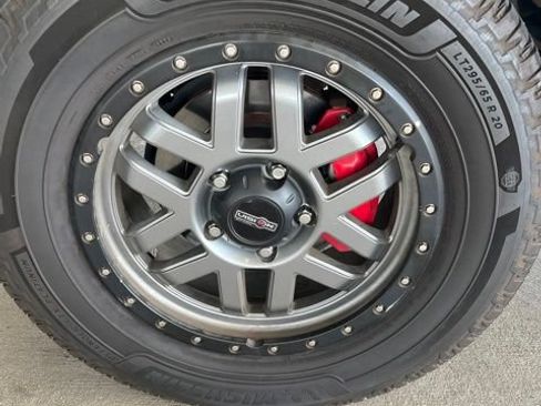 Used 2019 Toyota Tundra SR5 w/ SR5 Upgrade Package AWD/4WD image 3