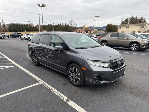 Used 2025 Honda Odyssey Elite image 8