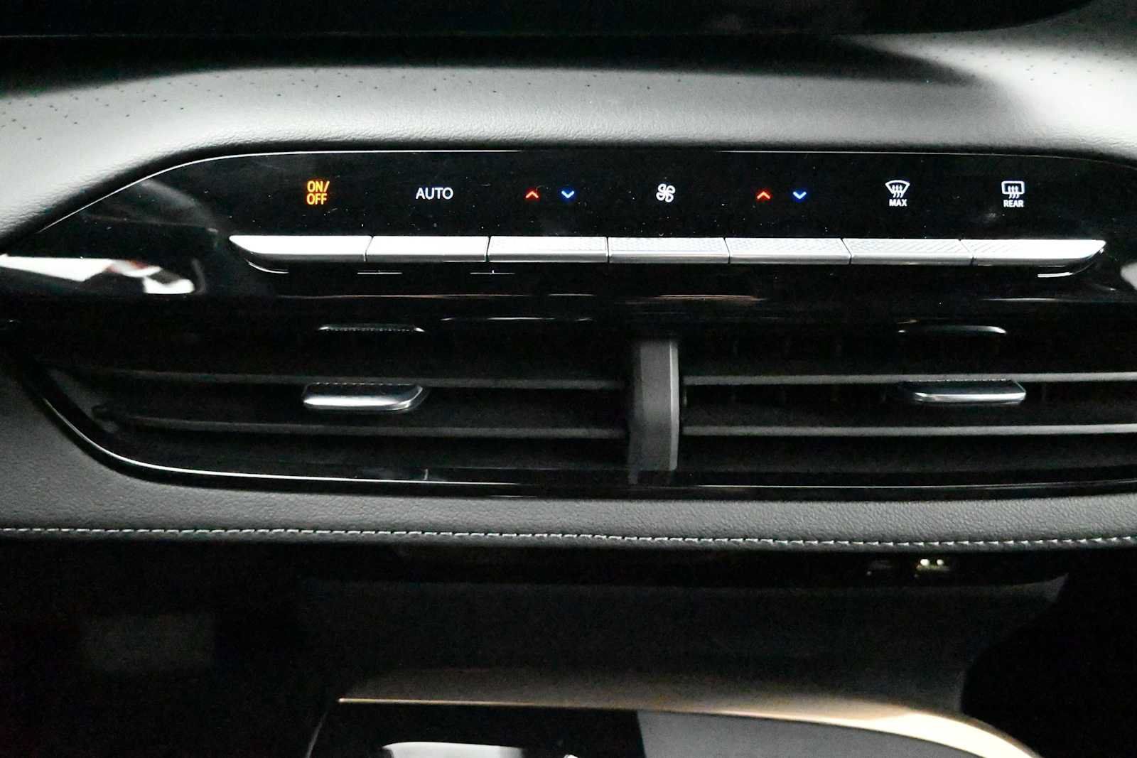 Used 2026 Buick Enclave Avenir w/ Super Cruise Package AWD/4WD image 16