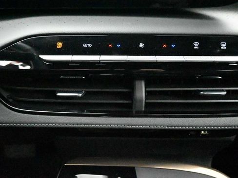 Used 2026 Buick Enclave Avenir w/ Super Cruise Package AWD/4WD image 16