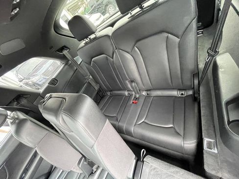 Used 2018 Audi Q7 3.0T Prestige AWD/4WD image 11