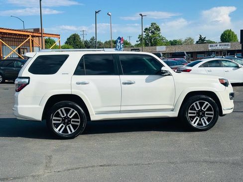 Used 2015 Toyota 4Runner Limited AWD/4WD image 8