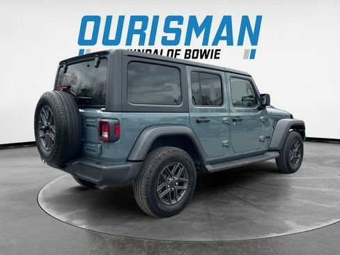 Used 2024 Jeep Wrangler Sport S image 6