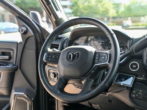 Used 2024 RAM 5500 4x4 Crew Cab image 47