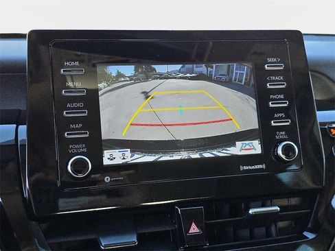 Used 2024 Toyota Camry SE image 29