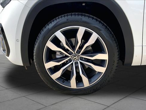 Used 2023 Volkswagen Atlas Cross Sport SEL Premium R-Line AWD/4WD image 11