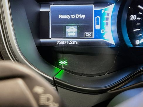 Used 2019 Ford Fusion SE image 8