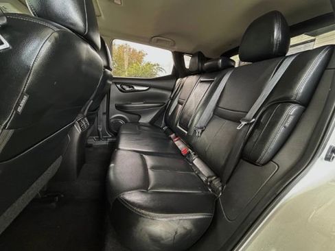 Used 2022 Nissan Rogue Sport SL w/ Premium Package image 7