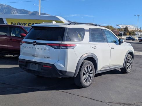 Used 2023 Nissan Pathfinder SV AWD/4WD image 4