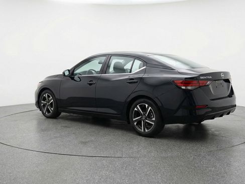Used 2025 Nissan Sentra SV FWD image 5