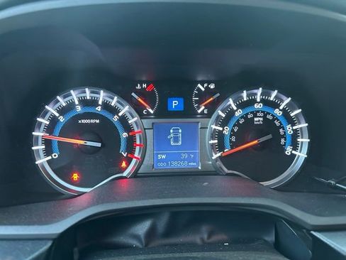 Used 2017 Toyota 4Runner Limited image 13