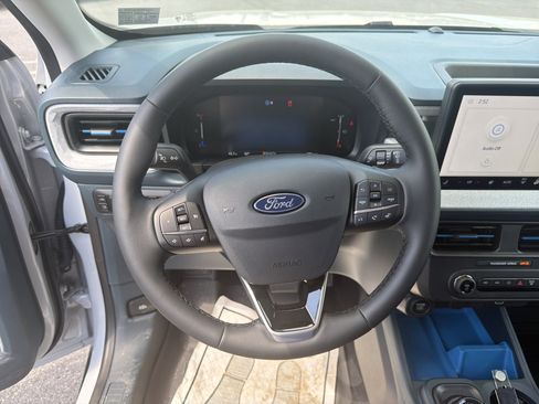 New 2025 Ford Maverick XLT w/ XLT Luxury Package FWD image 17