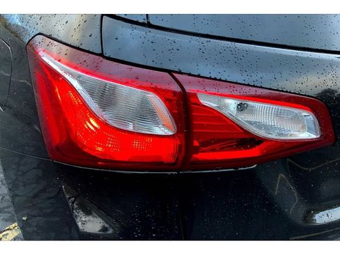 Used 2021 Chevrolet Equinox LT image 29