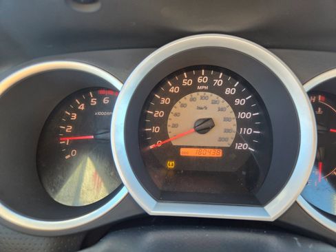 Used 2006 Toyota Tacoma PreRunner image 21