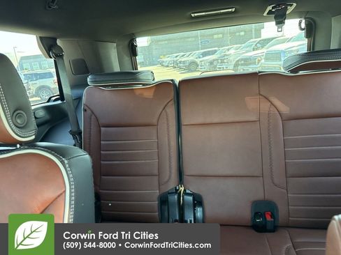 Used 2024 GMC Yukon Denali Ultimate AWD/4WD image 5