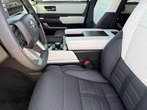 Used 2024 Toyota Sequoia Capstone image 9