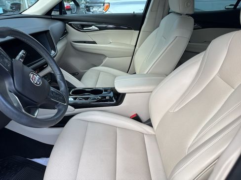 Used 2022 Buick Envision Essence w/ Technology Package I FWD image 7