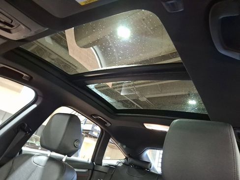 Used 2018 BMW 330i Gran Turismo xDrive image 13