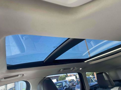 Used 2017 Ford Escape SE w/ Equipment Group 201A image 8