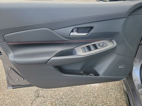 New 2026 Nissan Sentra SR w/ SR Premium Package FWD image 17