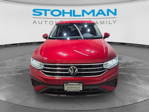 Certified 2023 Volkswagen Tiguan SE AWD/4WD image 2