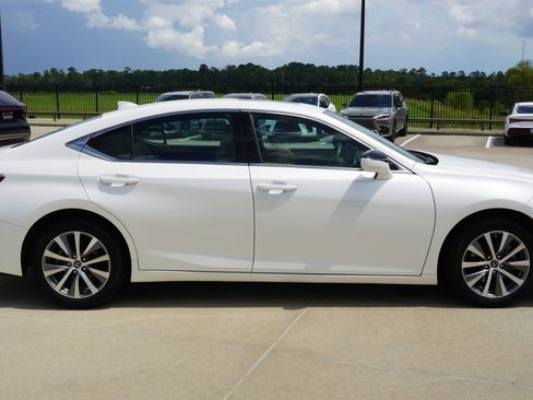 Certified 2021 Lexus ES 350 w/ Premium Package FWD image 4