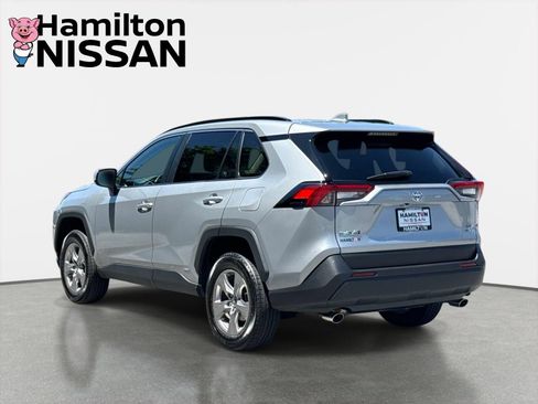Used 2025 Toyota RAV4 XLE AWD/4WD image 4
