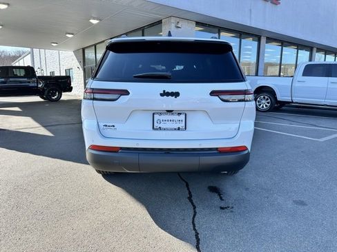 New 2025 Jeep Grand Cherokee L Altitude image 6