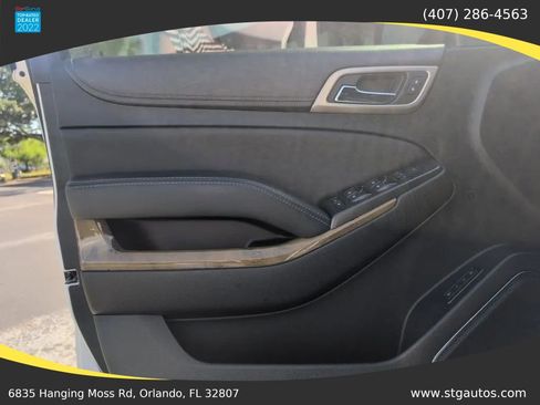 Used 2017 GMC Yukon XL Denali w/ Open Road Package AWD/4WD image 11
