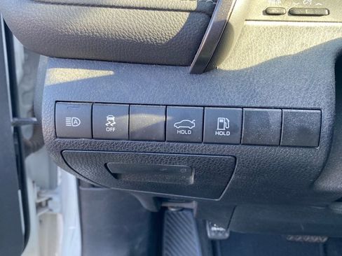 Used 2023 Toyota Camry SE w/ Protection Package (Q2) (TMS) FWD image 21