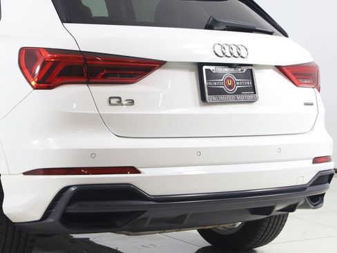 Used 2019 Audi Q3 2.0T Premium w/ Convenience Package AWD/4WD image 21