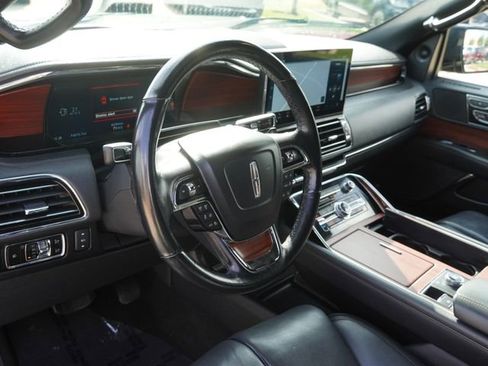 Used 2023 Lincoln Navigator Reserve AWD/4WD image 20