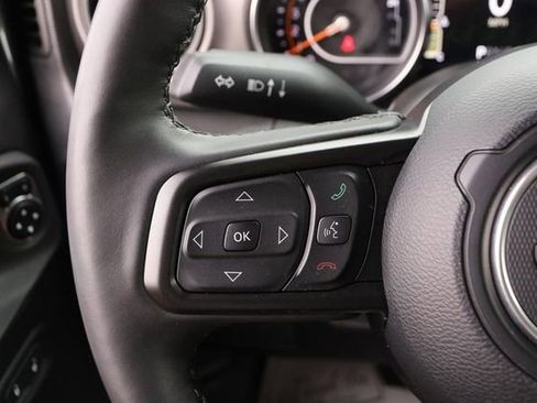 Used 2022 Jeep Wrangler Unlimited Sport image 11