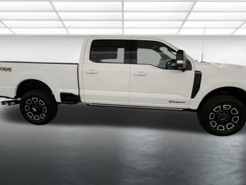 New 2026 Ford F250 Platinum AWD/4WD image 9