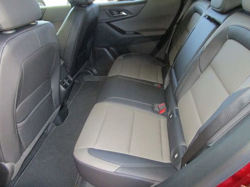 New 2026 Chevrolet Equinox LT w/ Convenience Package II image 14