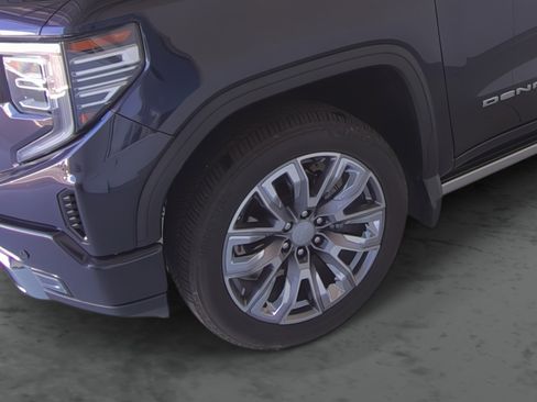 Used 2025 GMC Sierra 1500 Denali w/ Denali Reserve Package AWD/4WD image 7