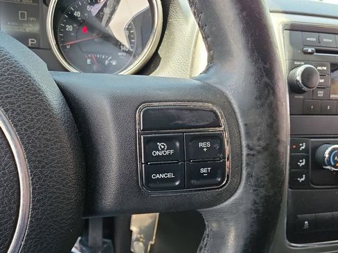 Used 2011 Jeep Grand Cherokee Laredo RWD image 19