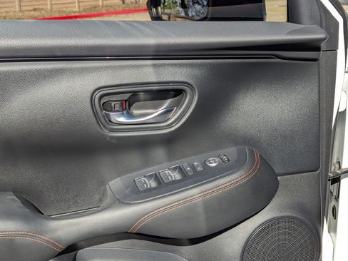 Used 2024 Honda HR-V Sport image 12