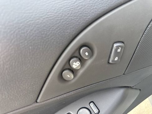 Used 2005 Chevrolet Corvette Coupe w/ Preferred Equipment Group RWD image 30