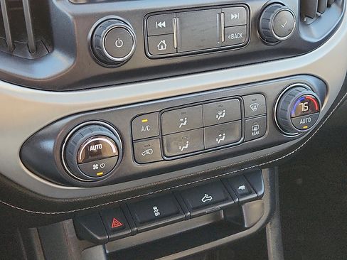 Used 2022 GMC Canyon Elevation w/ Trailering Package image 17