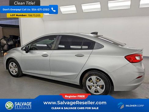 Used 2018 Chevrolet Cruze LS image 3