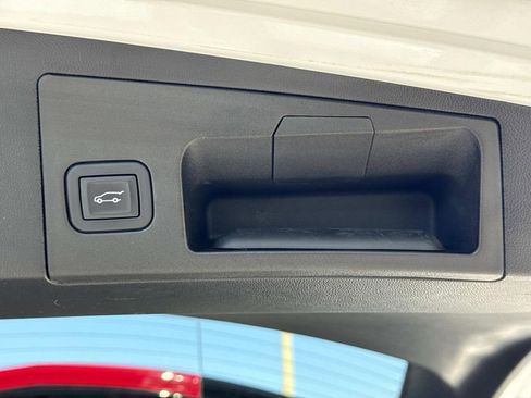 Certified 2023 Cadillac XT5 Premium Luxury w/ Platinum Package image 12