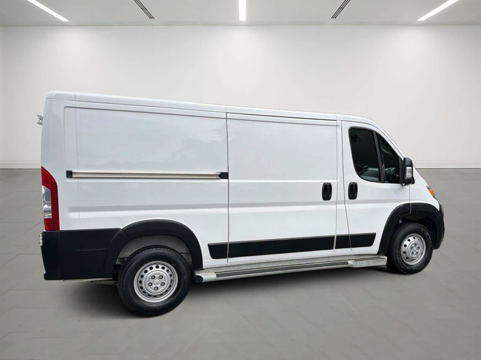 Used 2025 RAM ProMaster 2500 w/ U-Haul Equipment Group FWD image 5