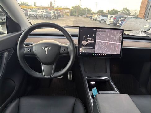 Used 2021 Tesla Model Y Performance AWD/4WD image 5