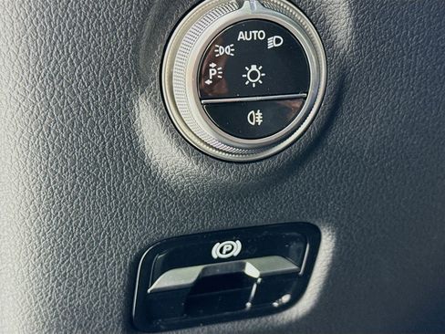 New 2026 Mercedes-Benz C 300 Sedan image 11
