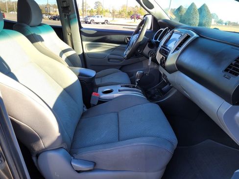 Used 2014 Toyota Tacoma 4x4 Double Cab w/ TRD Sport Package image 13